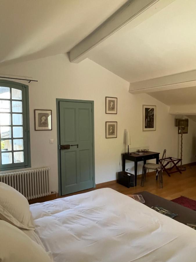 Face Au Palais Bed and Breakfast Αβινιόν Εξωτερικό φωτογραφία