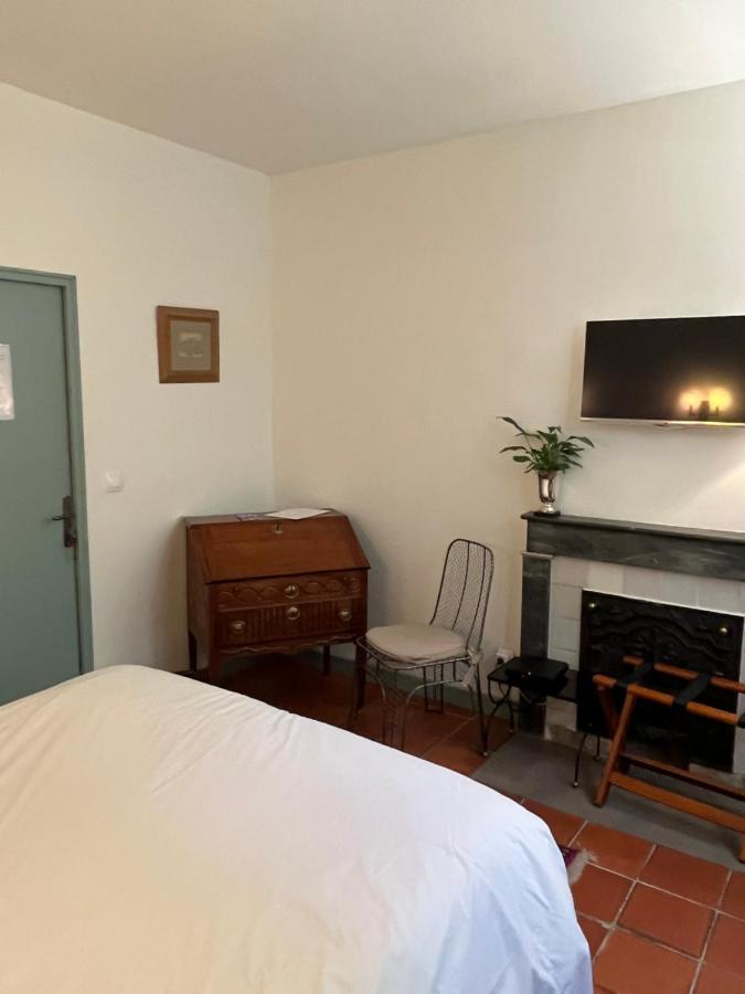 Face Au Palais Bed and Breakfast Αβινιόν Εξωτερικό φωτογραφία