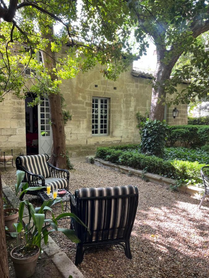 Face Au Palais Bed and Breakfast Αβινιόν Εξωτερικό φωτογραφία